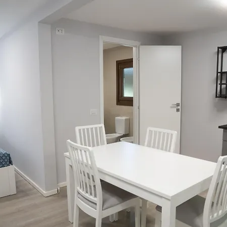 Veio Aparthotel 2*